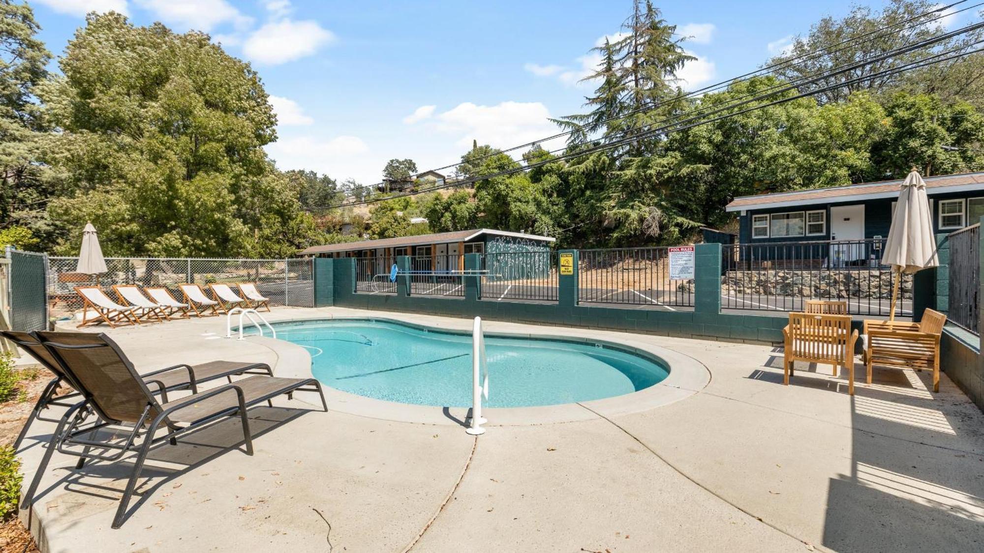 The Tokopah Sequoia Motel Rm 1 Три-Риверс Экстерьер фото